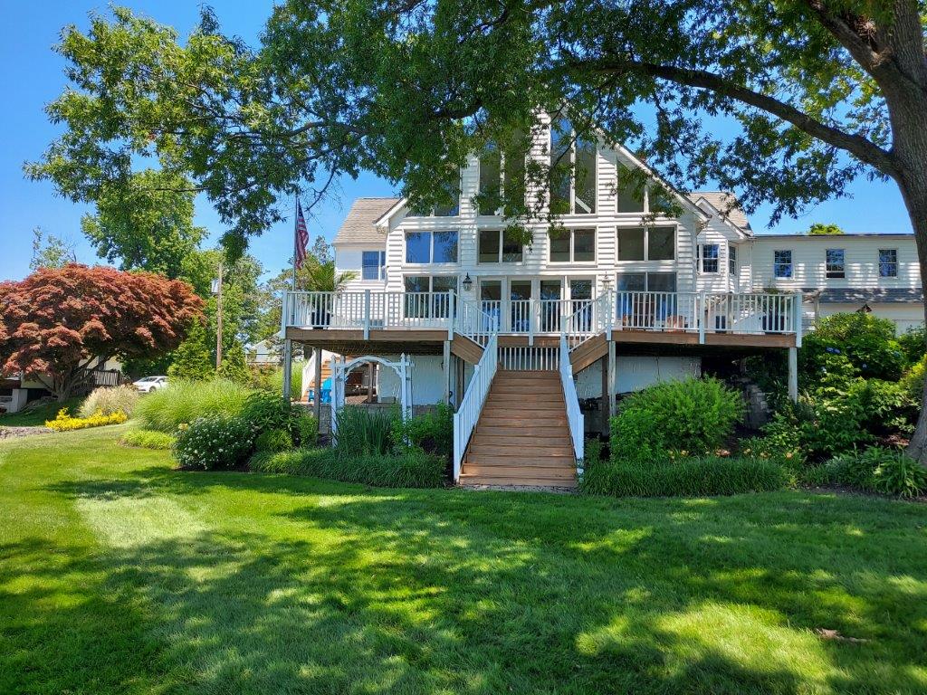 Eagle Point Waterfront Weddings in Northeast Maryland
